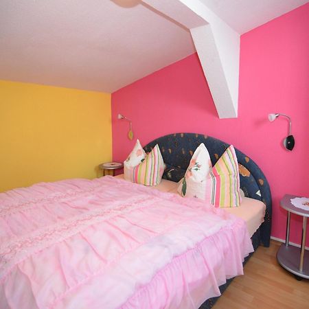 Holiday Home In Neustadt Am Rennsteig With Pond Ngoại thất bức ảnh