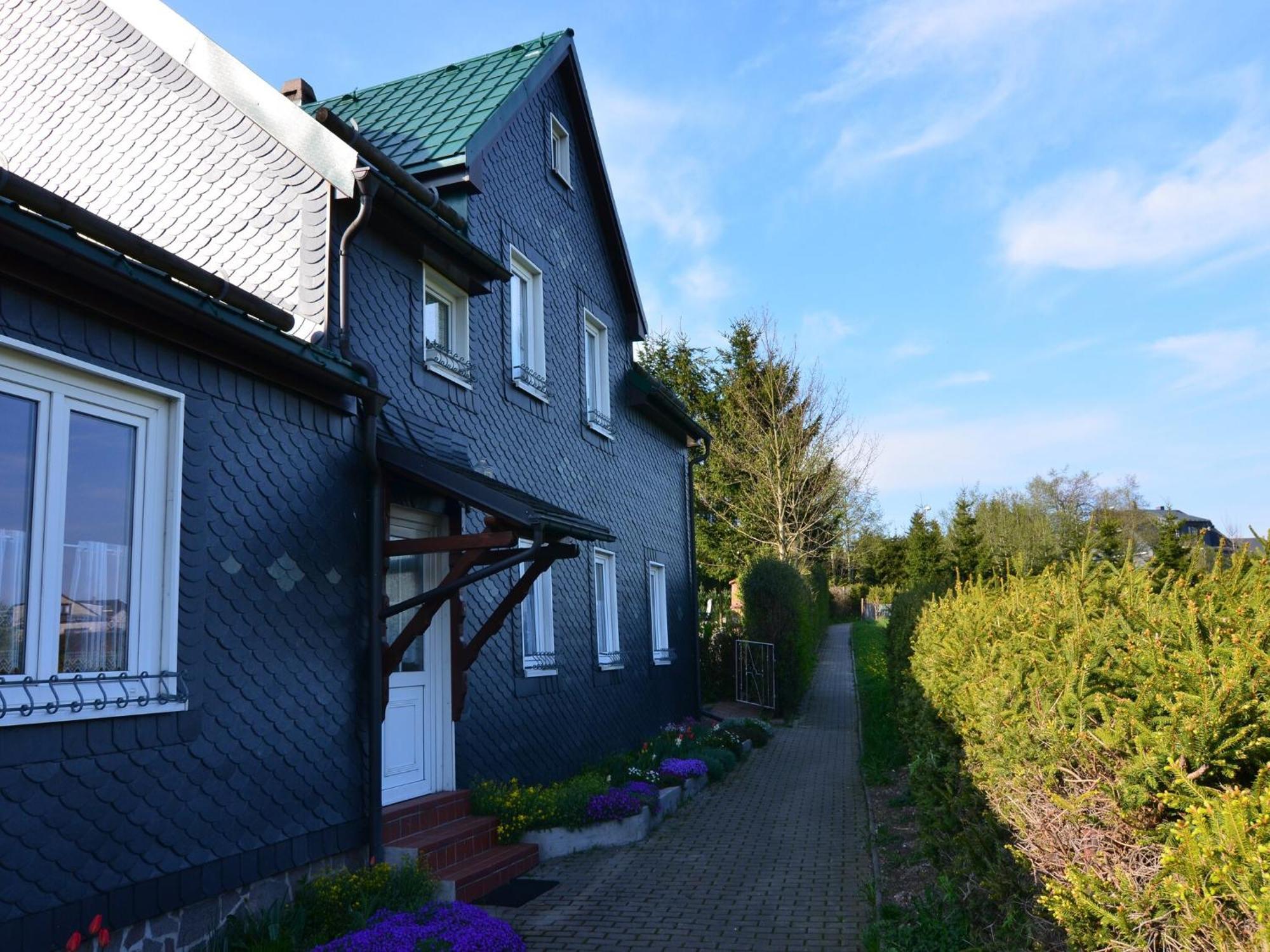 Holiday Home In Neustadt Am Rennsteig With Pond Ngoại thất bức ảnh
