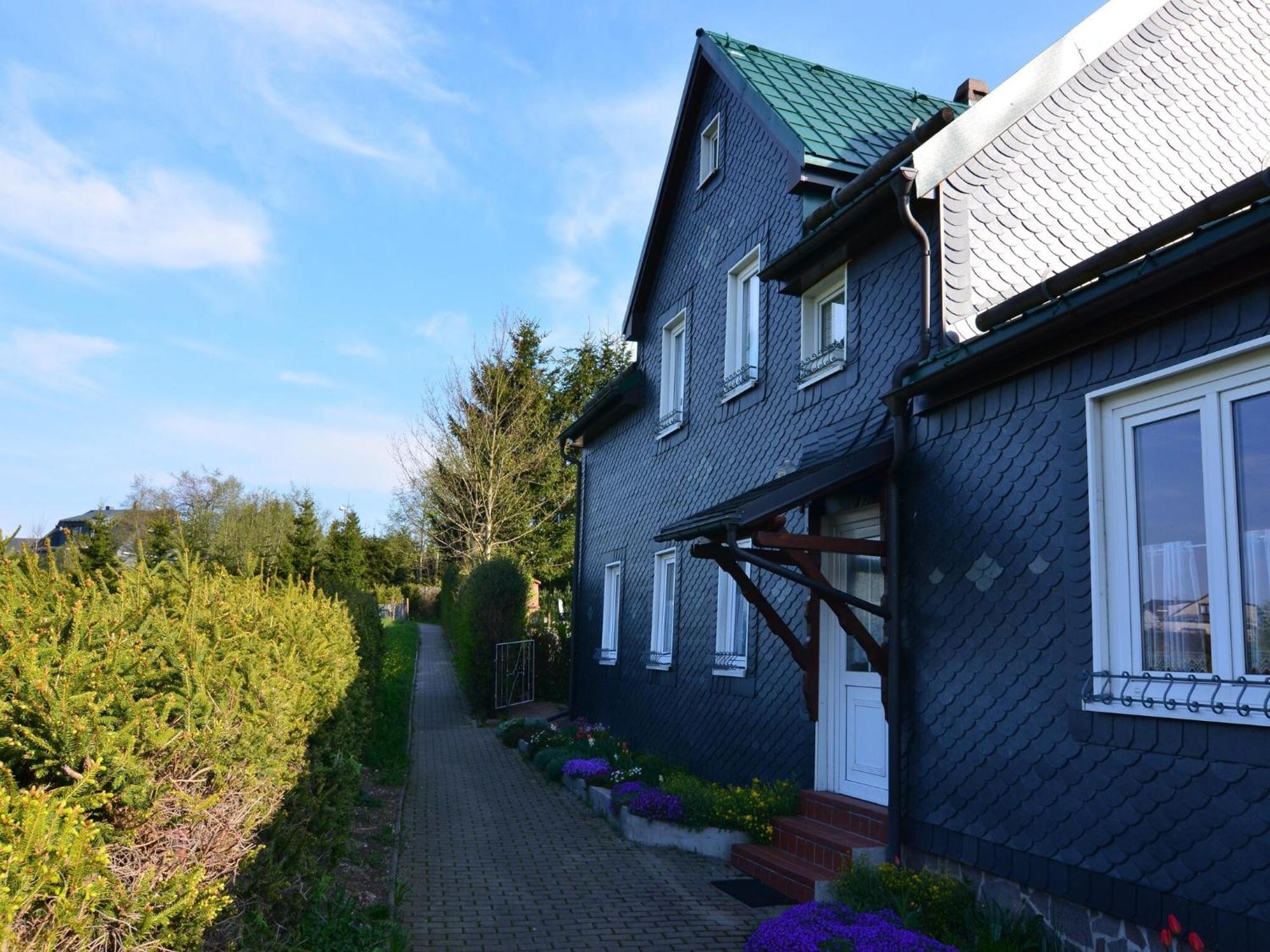 Holiday Home In Neustadt Am Rennsteig With Pond Ngoại thất bức ảnh